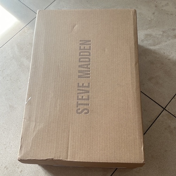 STEVE MADDEN WOMEN HEEL SANDAL - Picture 8 of 10